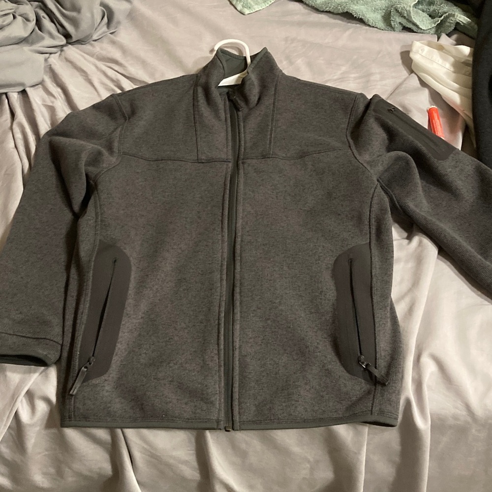 Arc’teryx Covert Cardigan Small Heather Grey